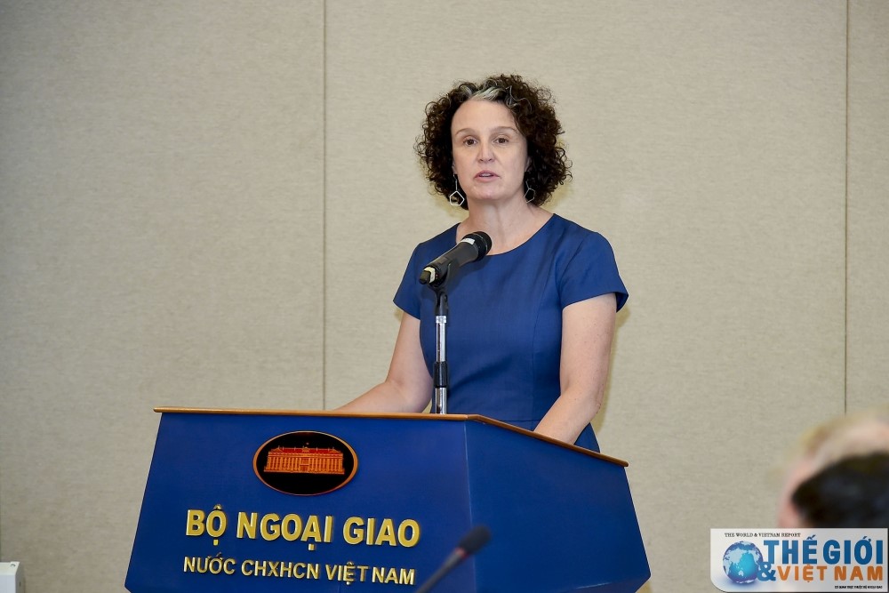 Australian Deputy Ambassador to Vietnam, Ms. Rebecca Bryant appreciated the Foreign Ministry's effective support and coordination in organizing the course. (Photo: Tuan Anh)