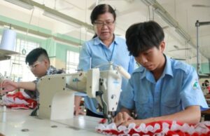 Students at Nguyễn Hữu Cảnh College of Economics and Industry, Ho Chi Minh City