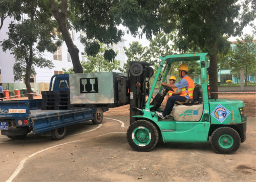 Students were practising as Forklift Operators